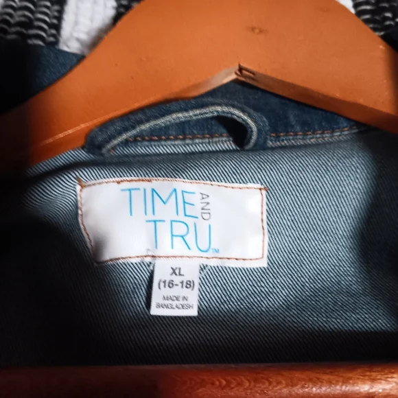 Time and Tru Blue Jean Jacket - Picture 3 of 3